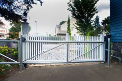 Baluster-Slide-Gate-inside