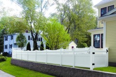 1_Privacy-with-Scalloped-Baluster