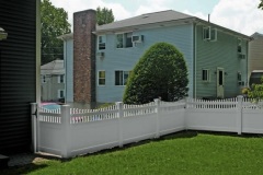 25-Solid-Privacy-with-Scalloped-Baluster